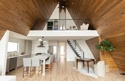 Negreet Cabin | Hot Tub, Fire Pit, on the Water; Spacious, Cozy Mid-Lake Cabin