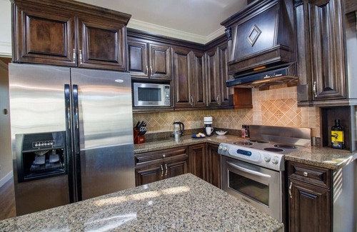 Delta House | Hot Tub | Games Room | King Bed