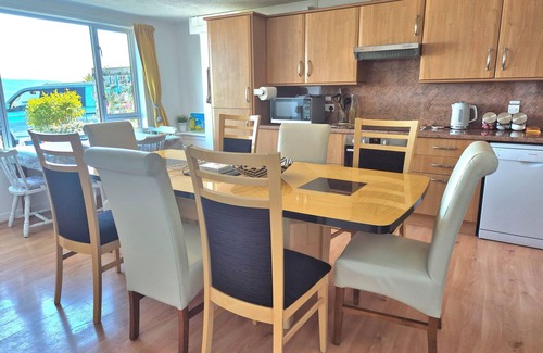 Kilmun House | Hot tub. Water views. Sleeps 12. A perfect base to explore Argyll. Pet friendly.