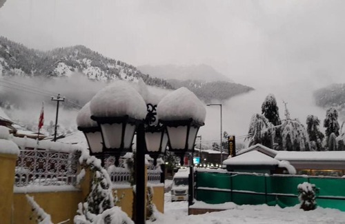 Laripora Bed & Breakfast | Hotel Abshar