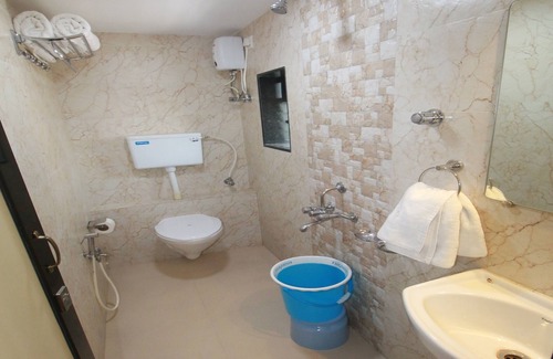 Vile Parle West Hotel | Hotel Alfa International