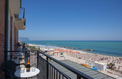 Porto Recanati Hotel | Hotel Bianchi Nicola