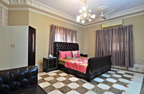 Karachi House | Hotel Blue Sky Executive