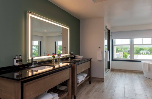 Canandaigua Hotel | Hotel Canandaigua, Tapestry Collection by Hilton