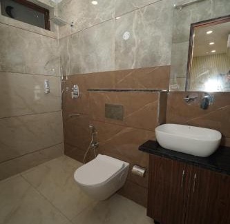 Nanpara Hotel | Hotel Chandigarh vibes - Best Selling Hotel in Chandigarh