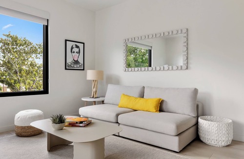 North Charleston Hotel | Hotel Circulo | Park Circle | Corner Suite 280