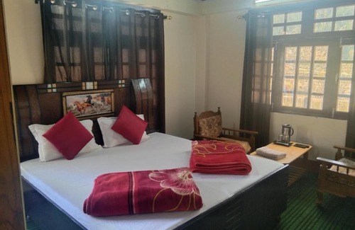 Sangla Bed & Breakfast | Hotel Classic