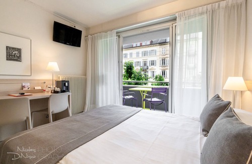 Neuchatel Hotel | Hotel des Arts