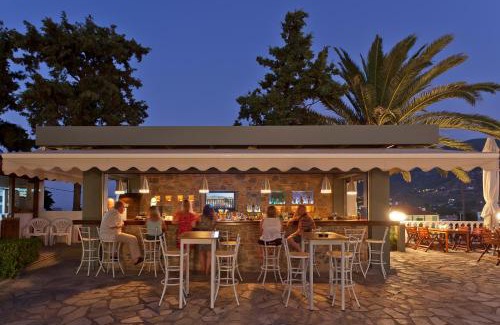 Skopelos Hotel | Hotel Dionyssos