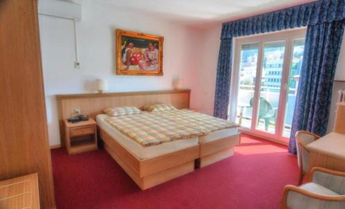 Paradiso Hotel | Hotel Dischma - FREE BUS AND TRAIN TICKET