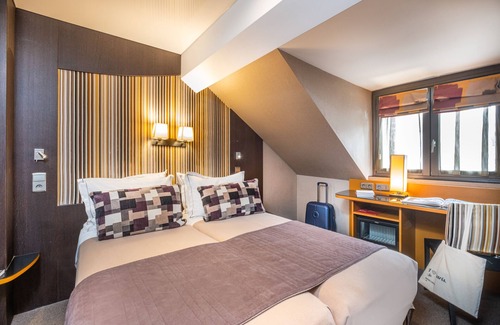 Enfants-Rouges Hotel | Hotel du Vieux Saule