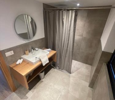 Ravaisch Hotel | Hotel Edi