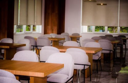 Diber Hotel | Hotel ERALD