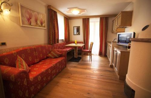 Selva di Val Gardena Hotel | Hotel Garni Concordia - Dolomites Home