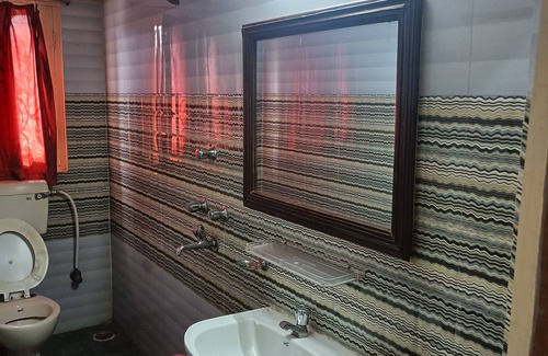 Silchar Hotel | HOTEL GEETANJALI BY ROH