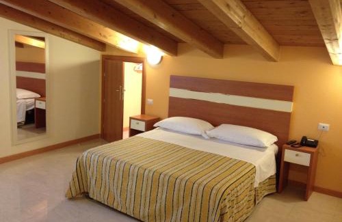 Cesano Boscone Hotel | Hotel GF