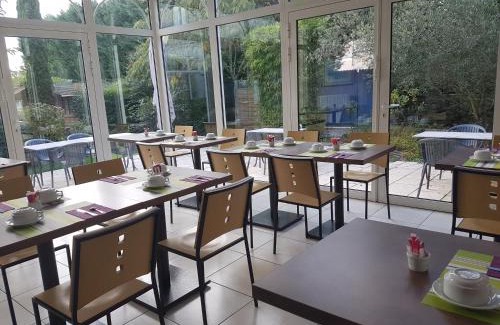 Coutras Hotel | Hotel Henri IV