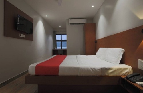 Sualkuchi Hotel | Hotel Hi city Inn Near ISBT
