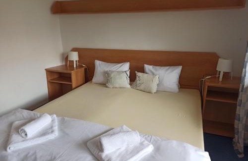 Cerna V Posumavi Hotel | Hotel Jestřábí