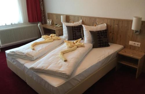 Axams Hotel | Hotel Kögele bei Innsbruck Axamer Lizum