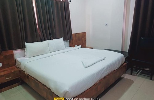 Guwahati Hotel | HOTEL KNIGHT INN GUWAHATI