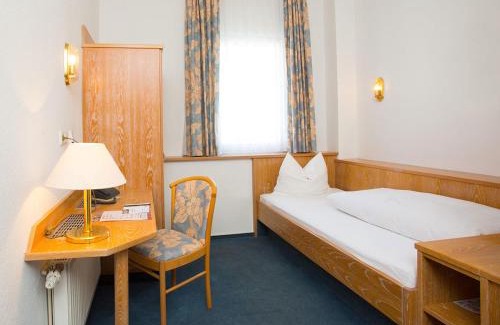 Gammertingen House | Hotel Kreuz Gästehaus und Lauchertbar mit Terrasse