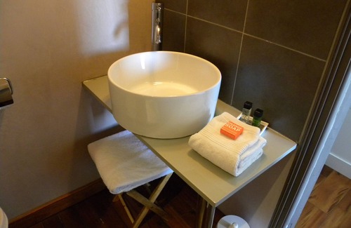 Naussac Hotel | Hotel La Bastie D Urfe