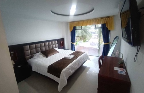 Sucumbios Province Hotel | HOTEL LA CASCADA