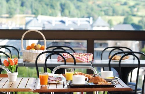 Besse-en-Chandesse Hotel | Hotel La Gazelle