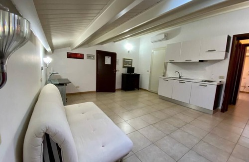 Picanello-Ognina-Barriera-Canalicchio Hotel | Hotel La Palma