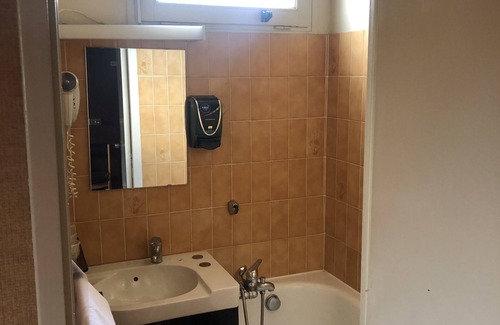 Pont-Audemer Hotel | Hotel Le Drakkar