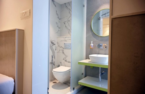 Paharganj Hotel | Hotel Le Roi Express Karol Bagh