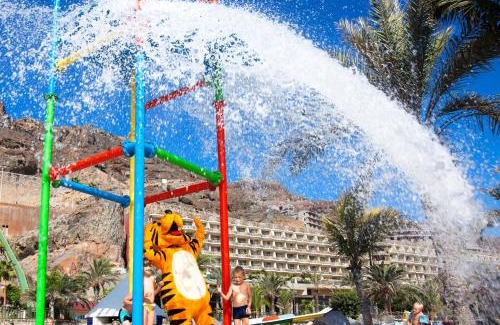 Taurito Hotel | Hotel LIVVO Costa Taurito & Aquapark
