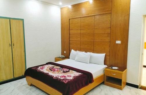 PECHS House | Hotel Luxury Palace