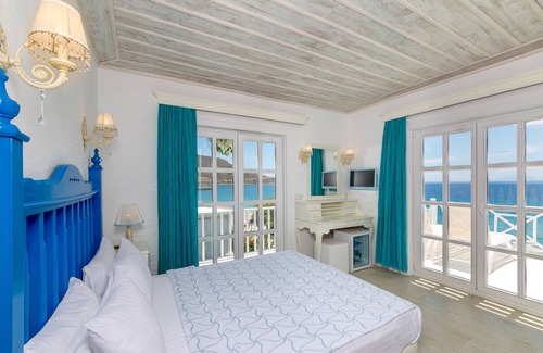Palamutbuku Hotel | Hotel Mavi Beyaz