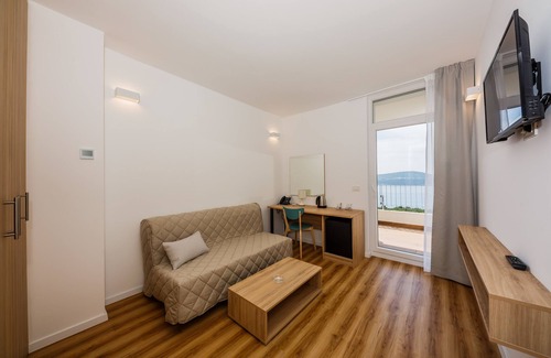 Seget Donji Hotel | Hotel Medena