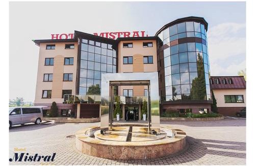 Marki Hotel | Hotel Mistral