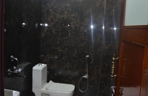 Pithoragarh Hotel | Hotel Monal