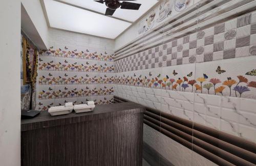 Sanpada Hotel | Hotel O Akshaya Lodging