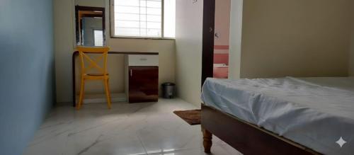 Sasvad Hotel | Hotel O Amrut Lodge