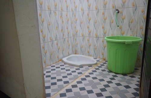 Genteng Hotel | Hotel O Hunian 99