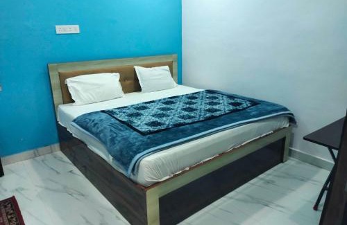 Misrikh Hotel | Hotel O Mandkaranya
