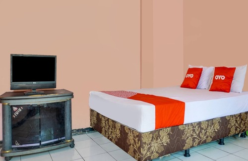 Cikampek House | Hotel O Mutiara Guest House