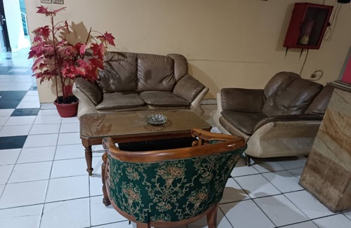 Garut Hotel | Hotel O Penginapan Laras PaminggirNearPesona Alam Seafood Pink Mira