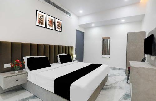Lucknow Hotel | Hotel O Quila Road