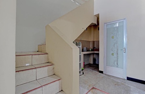 Banaran Hotel | Hotel O Solo near Solo Safari formerly RR Guesthouse