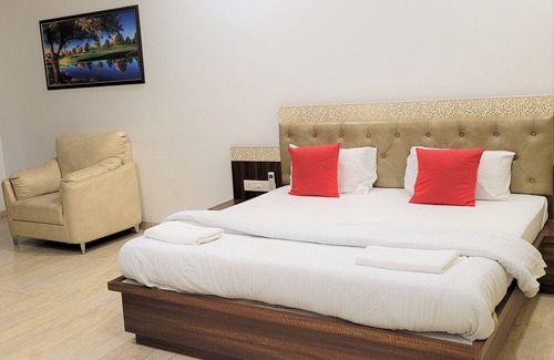 Talegaon Dabhade Hotel | Hotel Om Inn