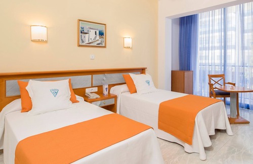 Sant Antoni de Portmany Hotel | Hotel Osiris Ibiza