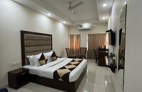 Sector 5 Hotel | HOTEL PARK ROYAL