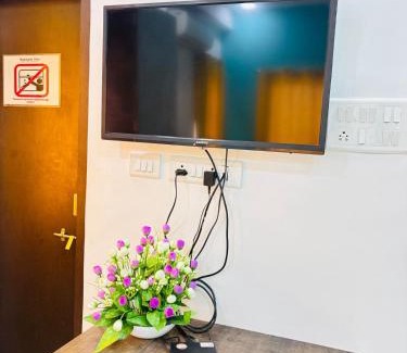 Pimpri - Chinchwad Hotel | Hotel Pim-pri Stays,Pune